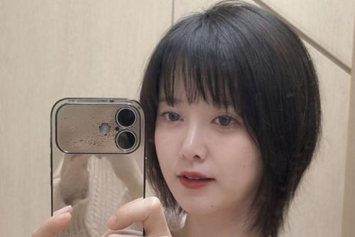 Goo Hye Sun tự cắt phăng mái tóc, nói một câu khiến dân mạng chú ý