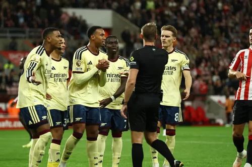 HLV Arsenal, Arteta nổi giận, chỉ trích trọng tài sau trận thắng Sunderland
