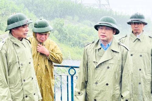 Phó Chủ tịch UBND tỉnh Cao Văn Cường kiểm tra công tác ứng phó mưa lũ, tiêu úng và vận hành hồ chứa