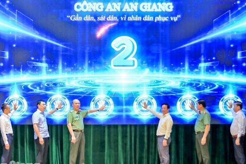 Công an An Giang ra mắt ứng dụng đường dây nóng tích hợp định vị khẩn cấp