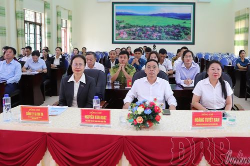 14 cán bộ các tỉnh Bắc Lào tham gia bồi dưỡng, thực tế tại Điện Biên