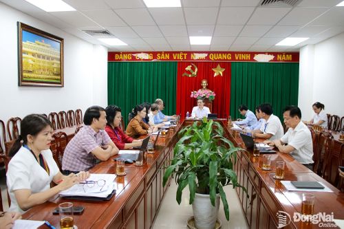 Rà soát các dự thảo nghị quyết liên quan đến lĩnh vực khoa học và công nghệ