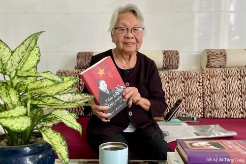 Những cụ bà sống vui cùng sách