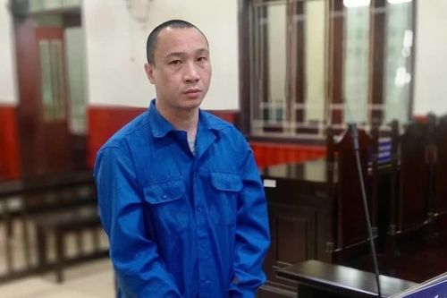 Cầm rựa chém người, lãnh 10 năm tù