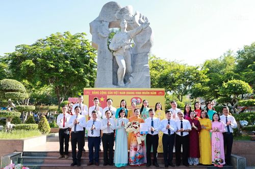 8 tháng, toàn tỉnh Khánh Hòa kết nạp gần 2.000 đảng viên
