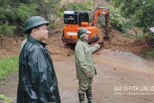 Kiên Mộc khắc phục sạt lở giao thông