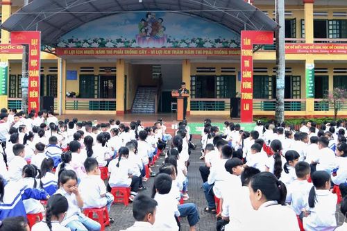 Âu Lâu: Gần 1.000 người tham gia tuyên truyền truyền thống LLVT Quân khu 2