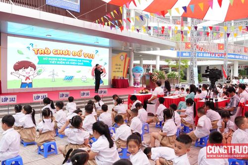 Gần 1.000 học sinh Hà Nội được trang bị kiến thức sử dụng năng lượng tiết kiệm, hiệu quả