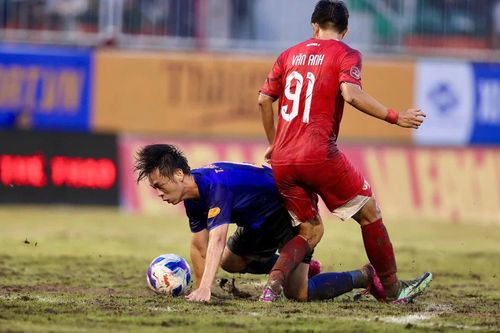Sân Pleiku quá xấu, Hoàng Anh Gia Lai sắp phải 'chuyển nhà'?