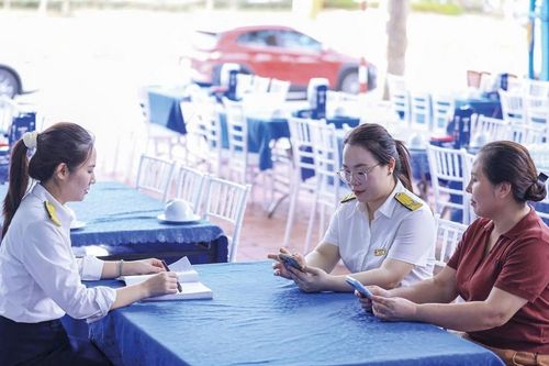Khoan thư sức dân, nuôi dưỡng nguồn thu