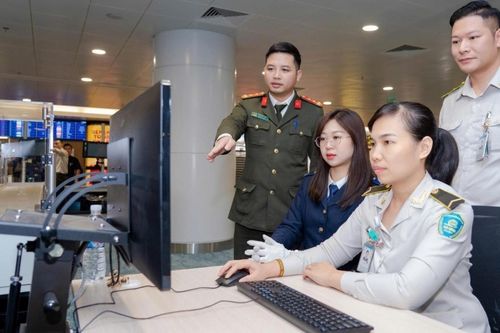 Hải quan hỏa tốc triển khai cơ chế phối hợp quản lý người nước ngoài