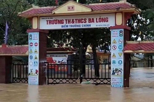 Quảng Trị yêu cầu cho học sinh nghỉ học khi mưa lũ nguy hiểm