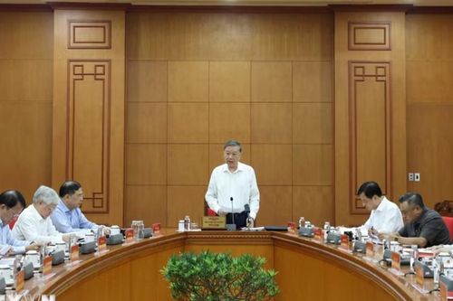 Hoàn thiện quy định về đảng viên làm kinh tế tư nhân