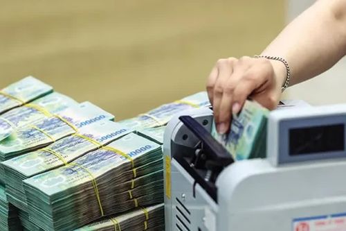 Tín dụng bỏ xa tiền gửi tới 3,5 điểm %, ngân hàng gánh áp lực vốn đắt