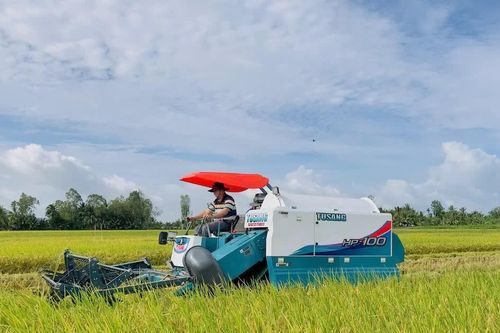 Đưa khoa học, công nghệ vào ruộng đồng, nhà máy