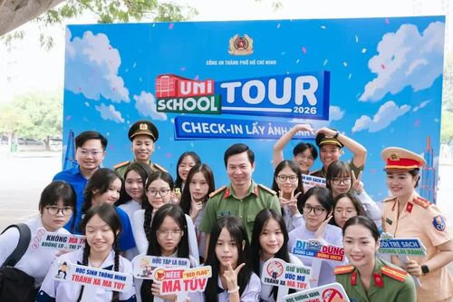 Xây dựng 'kháng thể' phòng chống ma túy, an toàn giao thông