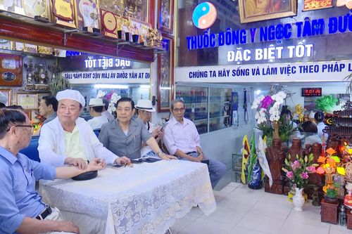 Đề xuất bảo hiểm y tế chi trả thêm thuốc cổ truyền