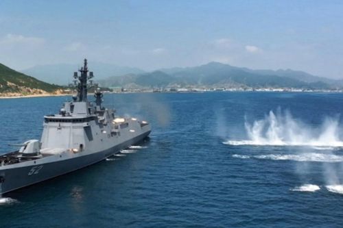 Triều Tiên tập trận bắn đạn thật