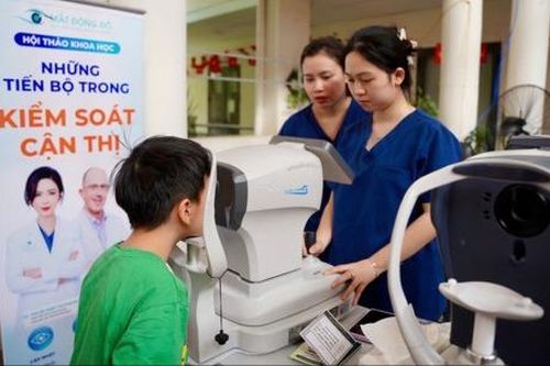 Tật khúc xạ trẻ hóa – lời cảnh báo cho đôi mắt thế hệ trẻ
