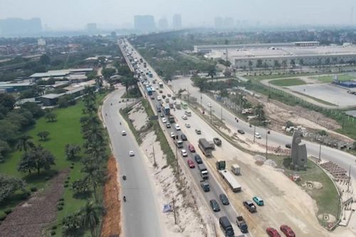 Cầu Thăng Long hạn chế xe tải, xe kh&aacute;ch từ ng&agrave;y 15/9