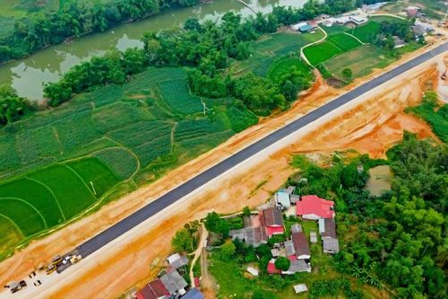 Kiểm soát, xử lý tình trạng người và phương tiện tự ý đi vào công trường Dự án cao tốc Đồng Đăng - Trà Lĩnh