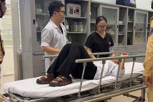 CSGT Hải Phòng mở đường đưa cụ ông 84 tuổi nguy cấp đến bệnh viện