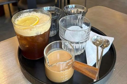 Uống 10 ly cà phê mỗi ngày, điều gì có thể xảy ra với tim?