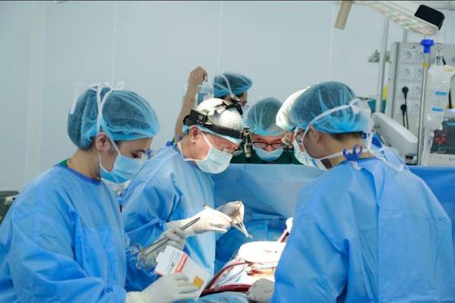 Nhịp tim còn 27 lần/phút, người đàn ông không dám ngủ vì sợ không tỉnh lại