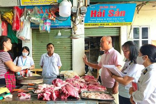 Kiểm soát chặt nguồn thịt gia súc, gia cầm