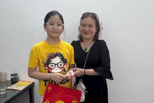 Mùa Trung thu ấm áp của những gia đình khiếm thị