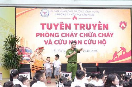 Trường Tiểu học và THCS Tân Khai ký cam kết thực hiện an toàn trường học