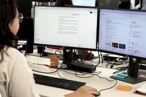 Mỹ trước bài toán giảm tốc cuộc đua AI