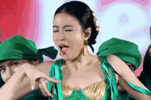 Không tin nổi sắc vóc Hoàng Thuỳ Linh ở tuổi 38