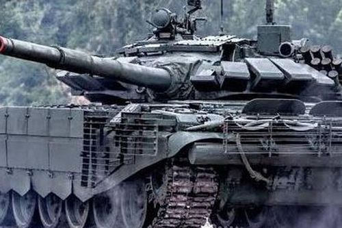 Loạt xe tăng T-90M và T-72B3M Nga 'khoác áo giáp' sẵn sàng xuất kích