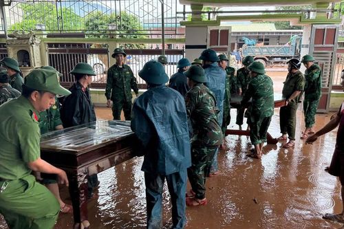 Hỗ trợ người dân khắc phục thiệt hại sau mưa lũ