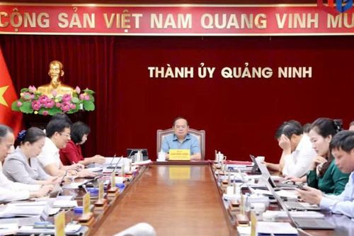 Quảng Ninh triển khai thí điểm mô hình 'bệnh viện xã hội chủ nghĩa'