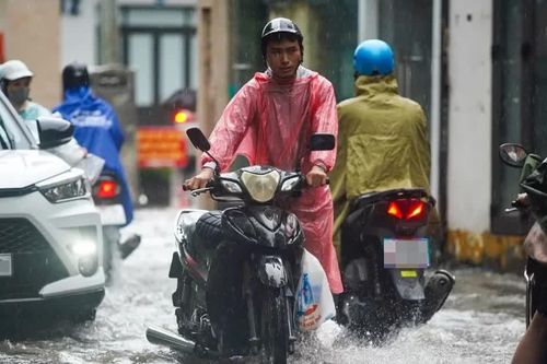 Hà Nội sáng mai còn mưa không? Bao giờ trời chuyển tạnh ráo và có nắng?
