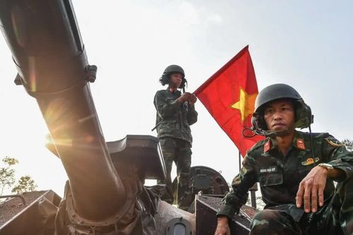 Vì sao pháo 100 mm của xe tăng T-54/T-55 vẫn quan trọng?