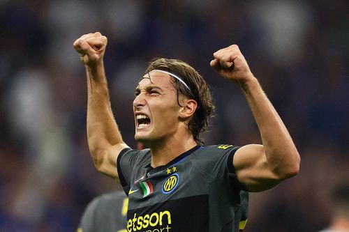 Inter lại thắng điên rồ sau khi bị dẫn 0-2