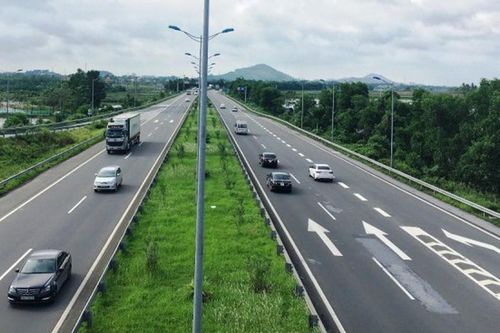 Đề xuất sửa đổi, bổ sung điều kiện tổ chức thu phí sử dụng đường bộ cao tốc
