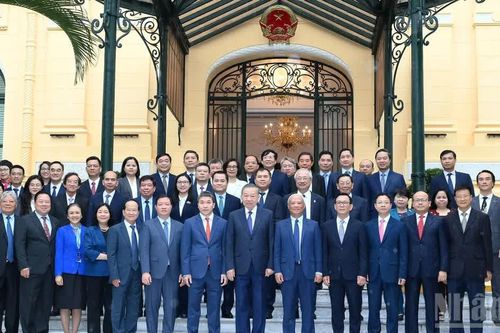 [Ảnh] Tổng Bí thư, Chủ tịch nước Tô Lâm gặp mặt đại biểu Ban Chấp hành Liên hiệp các tổ chức hữu nghị Việt Nam khóa VII
