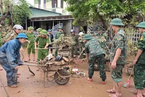 Mưa lũ gây thiệt hại hơn 1.000ha lúa, hoa màu