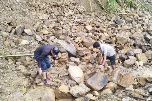 Mưa lớn gây ngập, sạt lở, chia cắt nhiều bản làng ở Nghệ An, Thanh Hóa