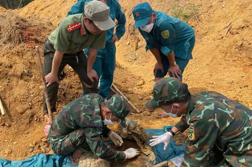 Đã tìm thấy 9 hài cốt liệt sĩ tại khu vực Bệnh xá Đức Phổ