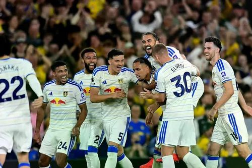 13 phút bùng nổ của Leeds 'nhấn chìm' Newcastle