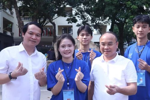Không gian rực rỡ sắc màu tại ngày nhập học của tân sinh viên Trường Đại học Kiểm sát