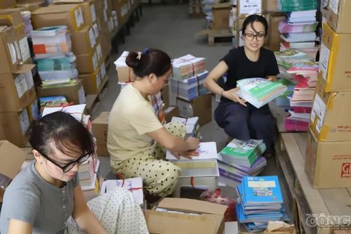 Bộ Giáo dục và Đào tạo thừa nhận trách nhiệm về thiếu sách giáo khoa cục bộ trong năm học mới