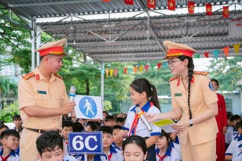 Hơn 500 học sinh Cà Mau hào hứng với cách tuyên truyền an toàn giao thông mới