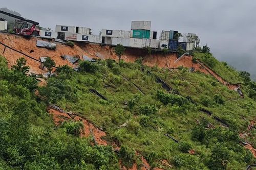 Quảng Trị: Gần 900 nhà dân bị ngập, nhiều tuyến quốc lộ và tỉnh lộ sạt lở sau mưa lũ