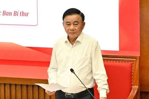 Đẩy mạnh phân cấp, kiểm soát quyền lực chặt chẽ, hiệu quả